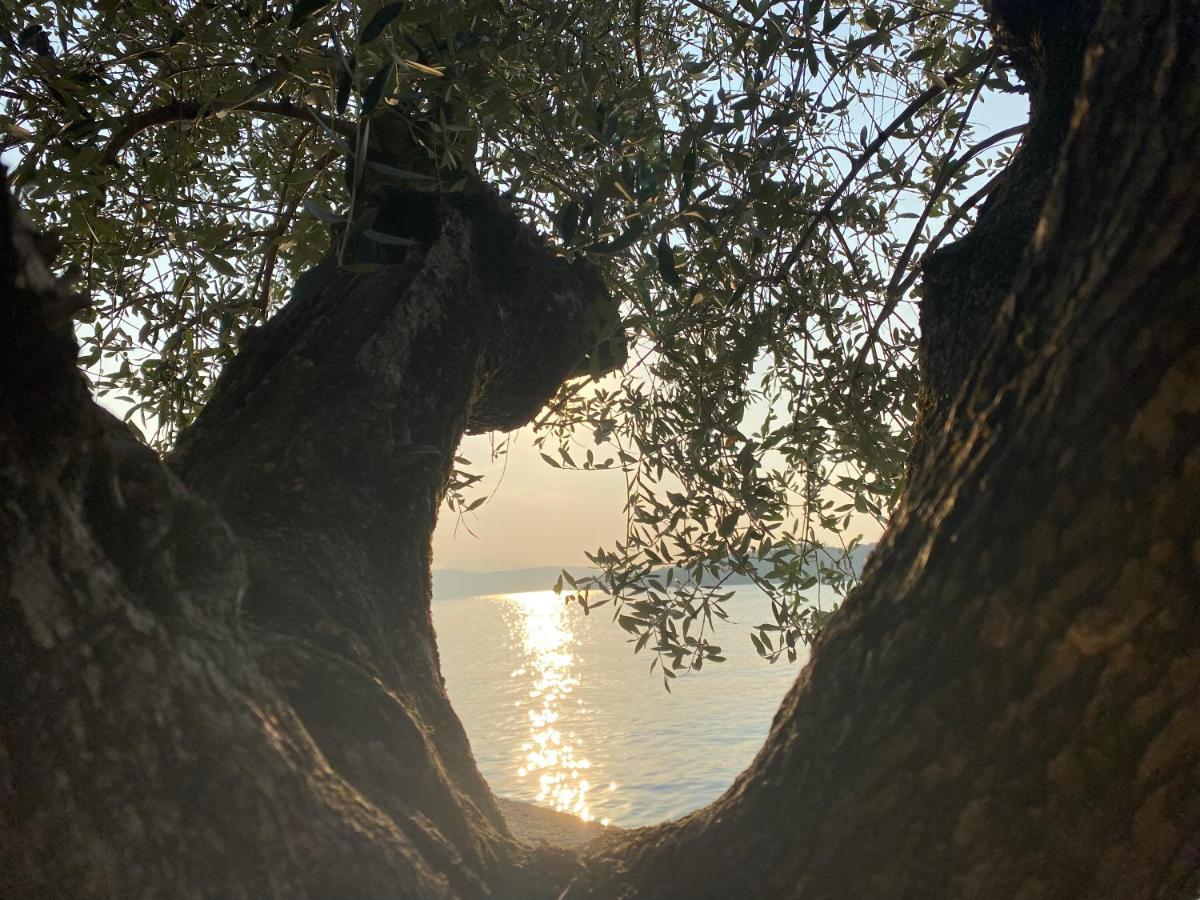 Appartamento Violetta Maison, elegante e romantica a Salo’ Esterno foto